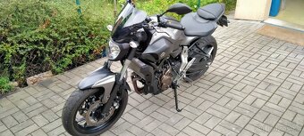 Yamaha MT 07 - 4