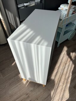 Ikea Eket sestává skříněk - 4
