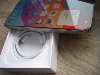 APPLE IPHONE 15 pro - 4