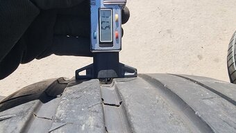 Letní pneu 245/35/20 Michelin - 4
