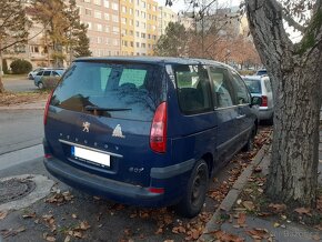 Peugeot 807 2.0 HDI -motor k.o. - 4
