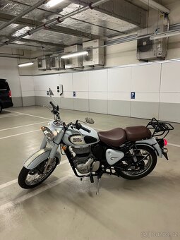 Royal Classic 350 - 4
