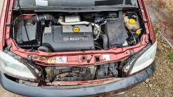 Opel Zafira A - 4