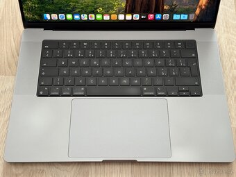 Apple Macbook Pro 16¨ / M1 Pro / 16Gb / 512Gb SSD - 4