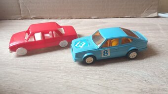 Dvě autíčka 1x škoda Rapid - 4