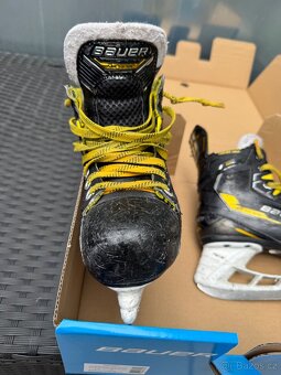 Hokejové brusle Bauer Supreme velikost 33 (Y13) - 4