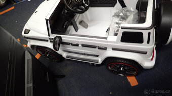 Dětské elektrické auto Mercedes G63 AMG bílá - 4