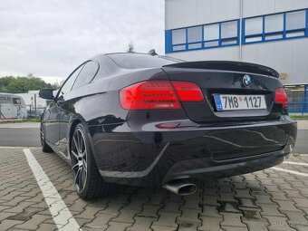 BMW E92 320xD LCI 135kW 6st. Aut. Tovární M Paket - 4