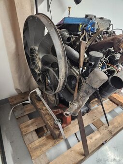 Motor perkins 3valec - 4