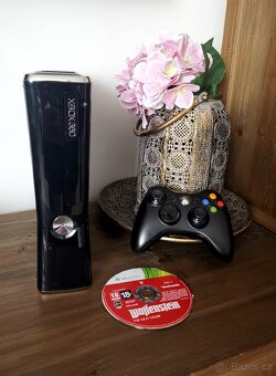Xbox 360 250 gb + Wolfeinstein - 4