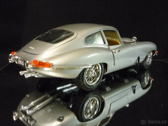 Jaguar E Type Coupe stříbrný Bburago 1/18 - 4