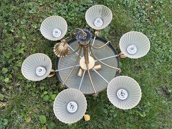 Krásně zdobený lustr a stropnice - 4