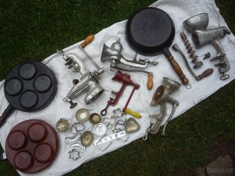 prodám různé staré kuchyňské vybavení. Ceny 200,-až 400,-Kč. - 4