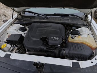 Dodge Challenger - 4