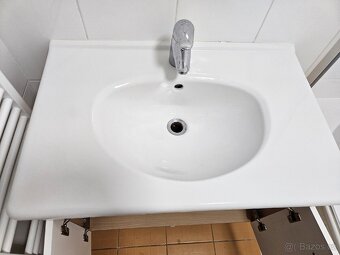 Umyvadlo se skříňkou - 4