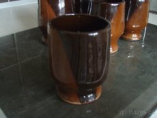 sada 6 hnědých keramických pohárků (retro) - 4