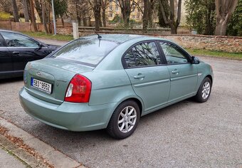 Huyndai Accent 1.4 i 16V - 4