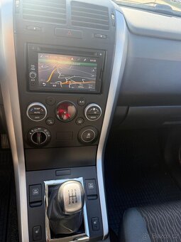 Suzuki Grand Vitara 2.4i Club benzín 124kw - 4