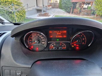 Obytné auto Bürstner Ixeo - 4
