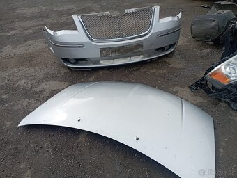 CHRYSLER GRAND VOYAGER V..PŘEDEK Z RV 2009 XENONY APOD. KO - 4