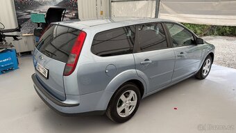Ford Focus kombi 1.6i 74kw - možnost splátek - 4