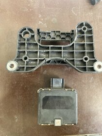 2k5907561c acc radar Volkswagen caddy 2K - 4