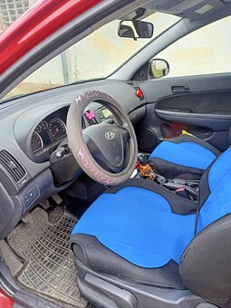 Prodám Hyundai i30 CW - 4