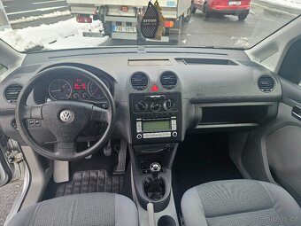 Volkswagen Caddy maxi 7 míst - 4