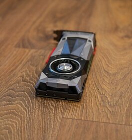 Nvidia GEFORCE GTX 1080 Ti - FE Founder's Edition - 4
