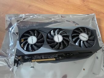 Grafická karta GIGABITE RTX 3070 - 4