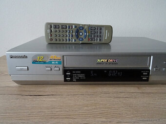Špičkový videorekordér PANASONIC NV-HV61, 6 hlav,Hifi Stereo - 4