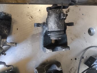 brzdové třmeny Octavia 2 TRW - 4