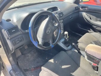 Toyota Avensis na náhradní díly - 4