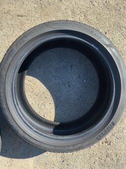 Pneu 245/40 R19 - 4