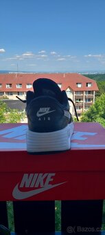 Nike 40.5 - 4