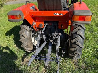 Malotraktor Kubota GL240 Grandel s čelním nakladačem 450 kg - 4