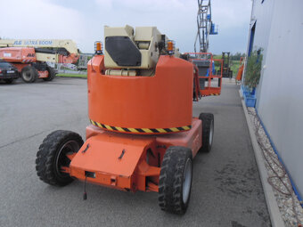Kloubová pracovní plošina JLG E450AJ - 4