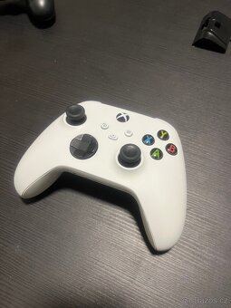 Xbox series S 512 GB + ovladač + bateriové články - 4