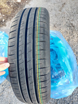 Nepoužité GoodYear Efficient Grip Performance 185/65 R15 88H - 4