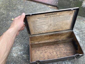 Německá vojenská lékárnička z druhé světové války 1943 - 4