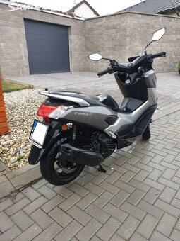 Scooter, kept in garage and like new - 4