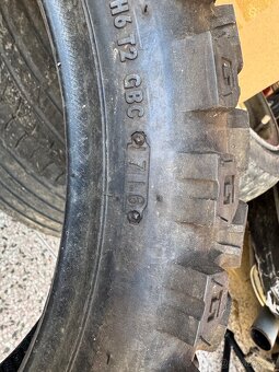 Zadní pneu 150/70 R18 - 4