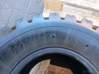 Pneu 20x11.00-9 Sunf - 4