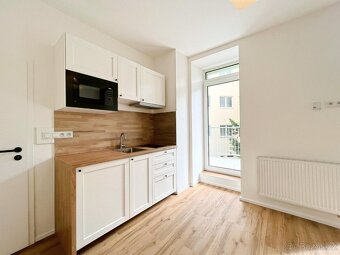 Pronájem bytu 1+kk, 28 m² - 4