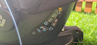 Autosedačka Maxi Cosi Cabriofix I-size + základna - 4