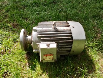 2x 3 fázový elektromotor - 4