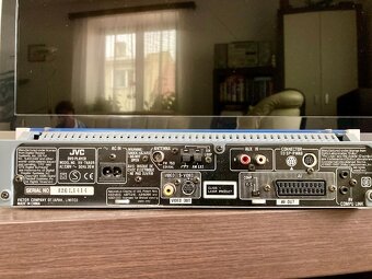 JVC - domácí kino - 4