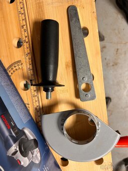 Úhlová bruska BOSCH - 4