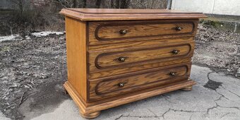 Masivní rustikální šuplíková komoda - 4