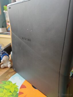Xbox 360 S - 250GB - 4